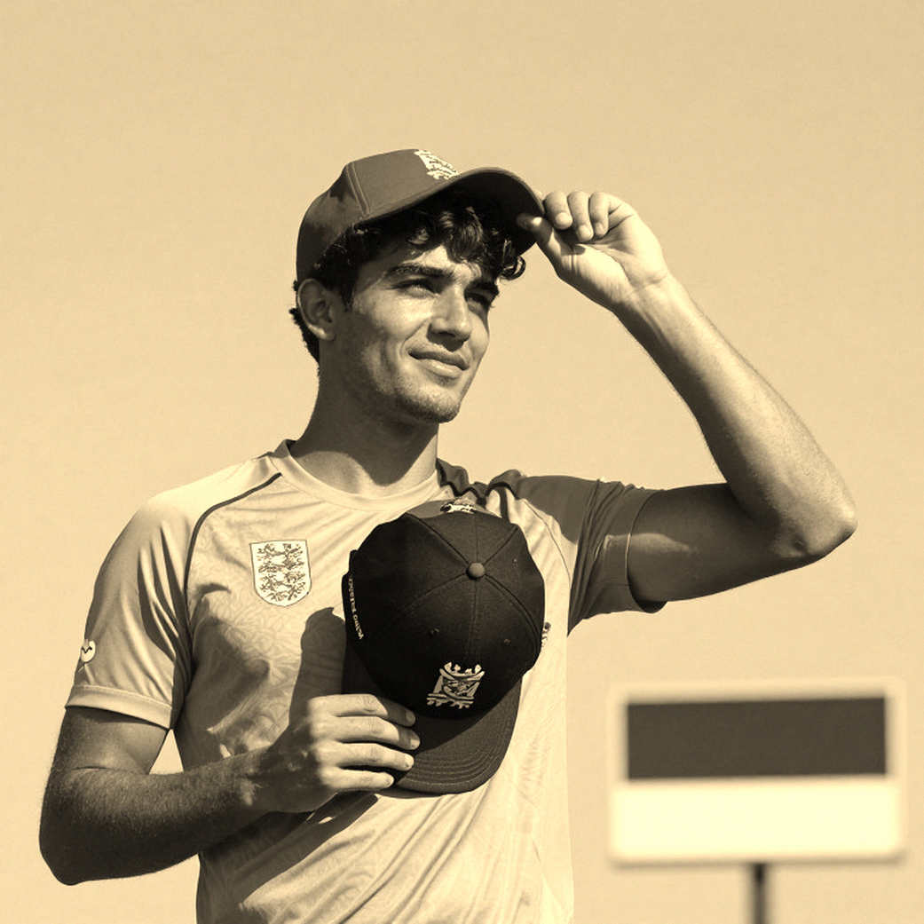 খালি গ্যালারির নাড়ি: বাংলাদেশের নারী ক্রিকেটের অদৃশ্য পরিকাঠামো ও দুই বাজারের আয়না