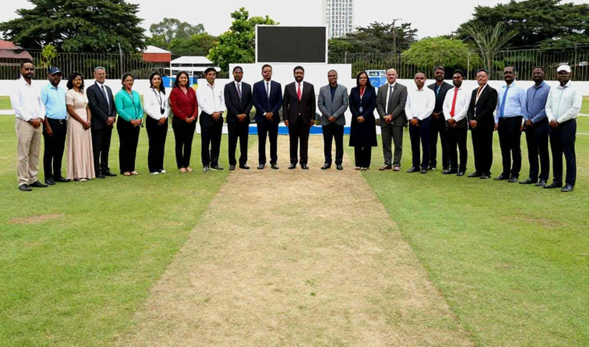 যে বলগুলো কোনো লেজারে ওঠে না