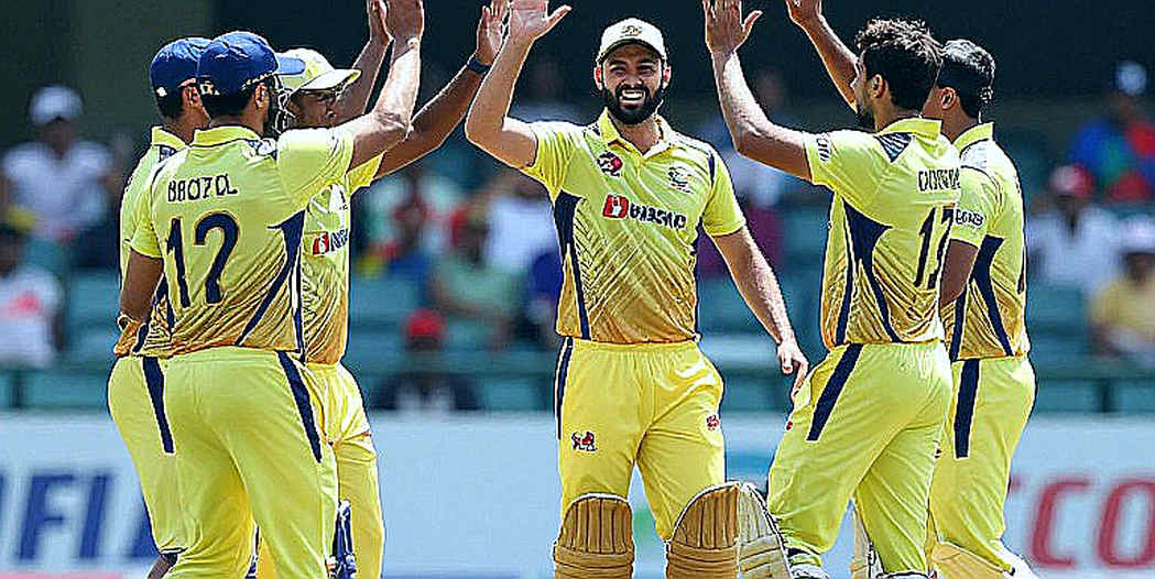 Money Auctions, Wet Soil: Who Gains and Who Goes Home Empty-Handed in Asia's Cricket Transfer Market Money Auctions, Wet Soil: Who Gains and Who Goes Home Empty-Handed in Asia's Cricket Transfer Market