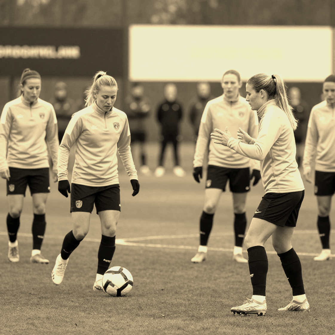 Toluca Femenil's Coaching Change: The Risk of Breaking Tempo at the Liguilla Door