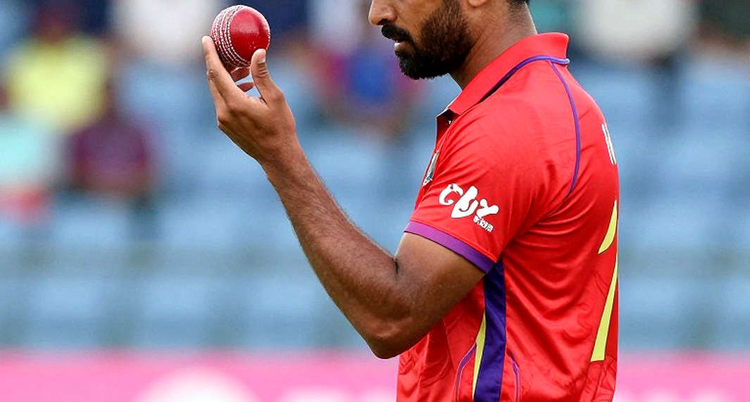 ৭৭৬ রান, ২৩৭ স্ট্রাইক রেট, আর এক পনেরো বছরের কিশোরের কাঁধে টেন্ডুলকারের ছায়া ৭৭৬ রান, ২৩৭ স্ট্রাইক রেট, আর এক পনেরো বছরের কিশোরের কাঁধে টেন্ডুলকারের ছায়া