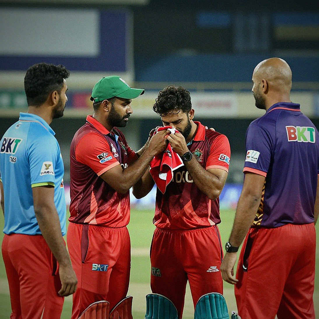 শূন্য ইনফরমেশন পয়েন্ট: ট্রান্সফার উইন্ডোতে বিশ্লেষণের নামে খালি টেমপ্লেট
